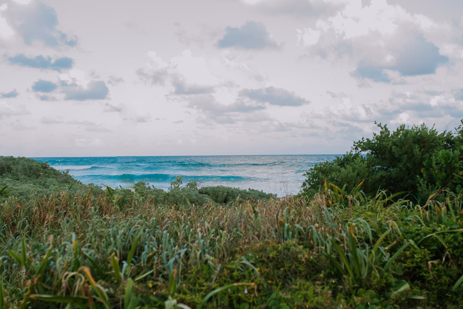 Fotografía de save the date en Cancun por Jesús Amaya fotógrafo de bodas destino en México
